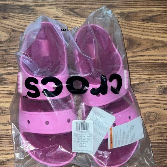 Crocs  - Picture 2 of 2